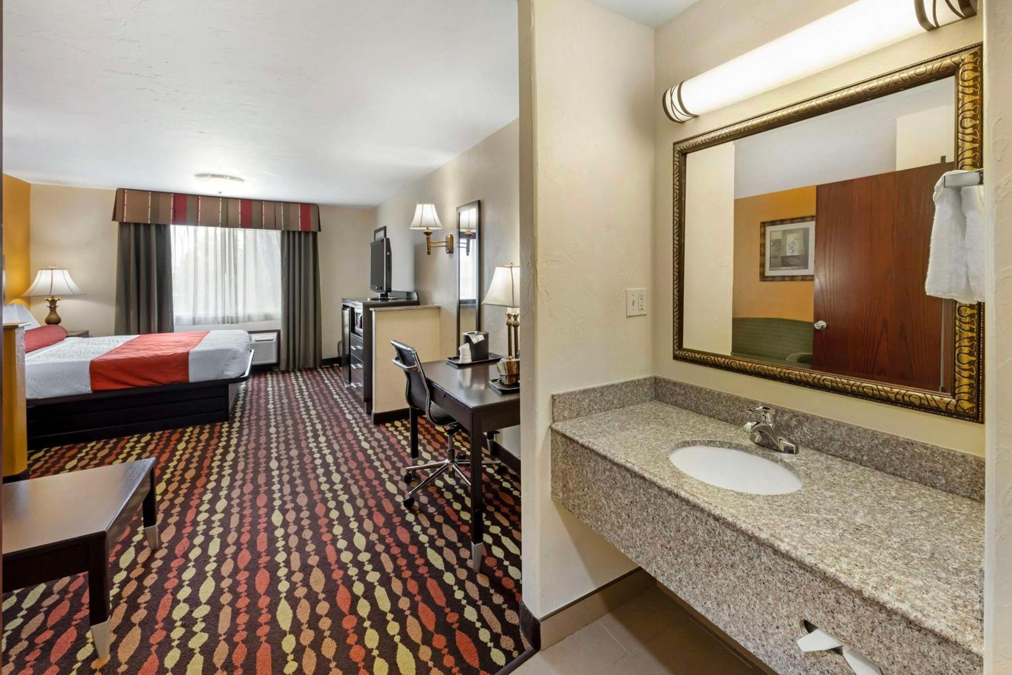 Best Western Greentree Inn & Suites Moore Exterior foto
